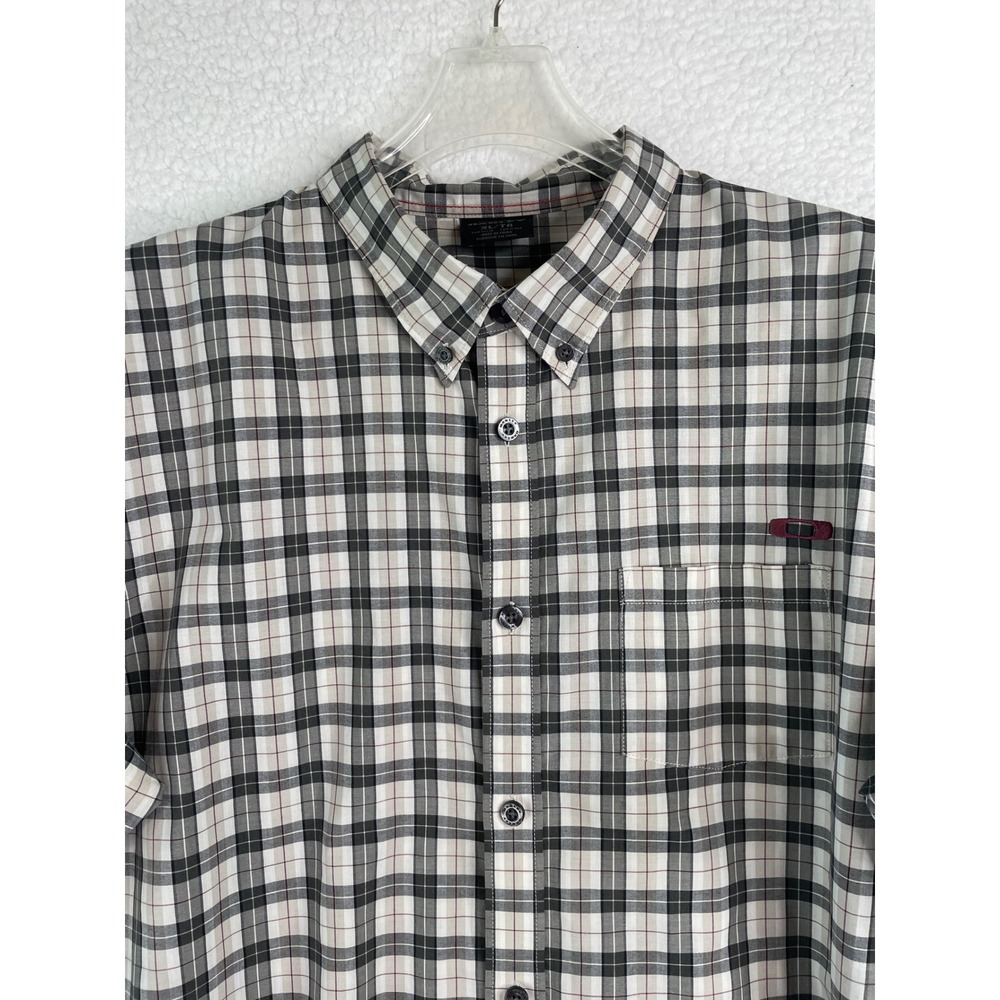Oakley Mens XL Short Sleeve Plaid Button Down Shirt Black White‎ Tan Logo